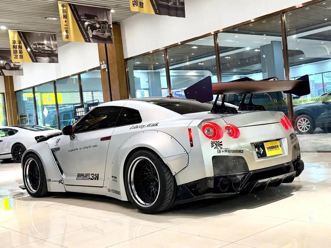 Nissan GT-R 2014 3.8T Premium Edition, Brown and Red Interior — миниатюра 6