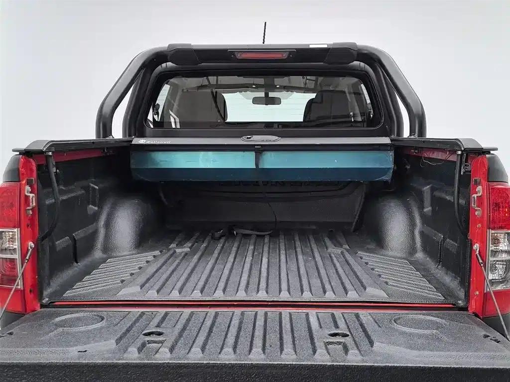2017 Navara 2.5L Automatic 4WD Luxury Edition QR25 — миниатюра 16
