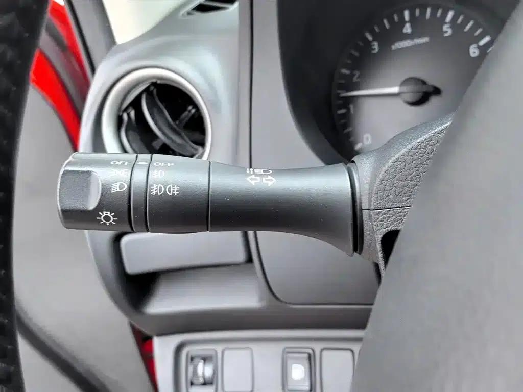 2017 Navara 2.5L Automatic 4WD Luxury Edition QR25 — миниатюра 21