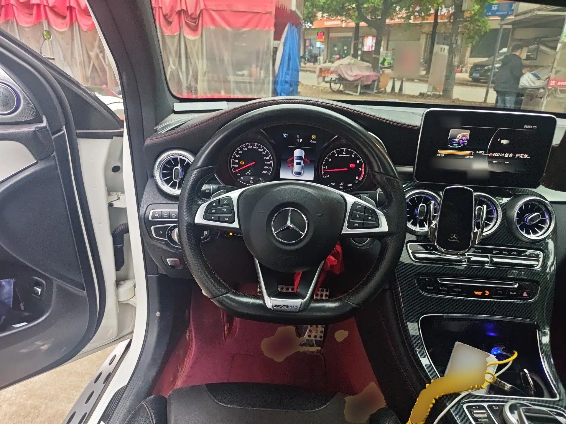 Mercedes-Benz GLC Coupe AMG 2017 AMG GLC 43 4MATIC Coupe SUV — миниатюра 11