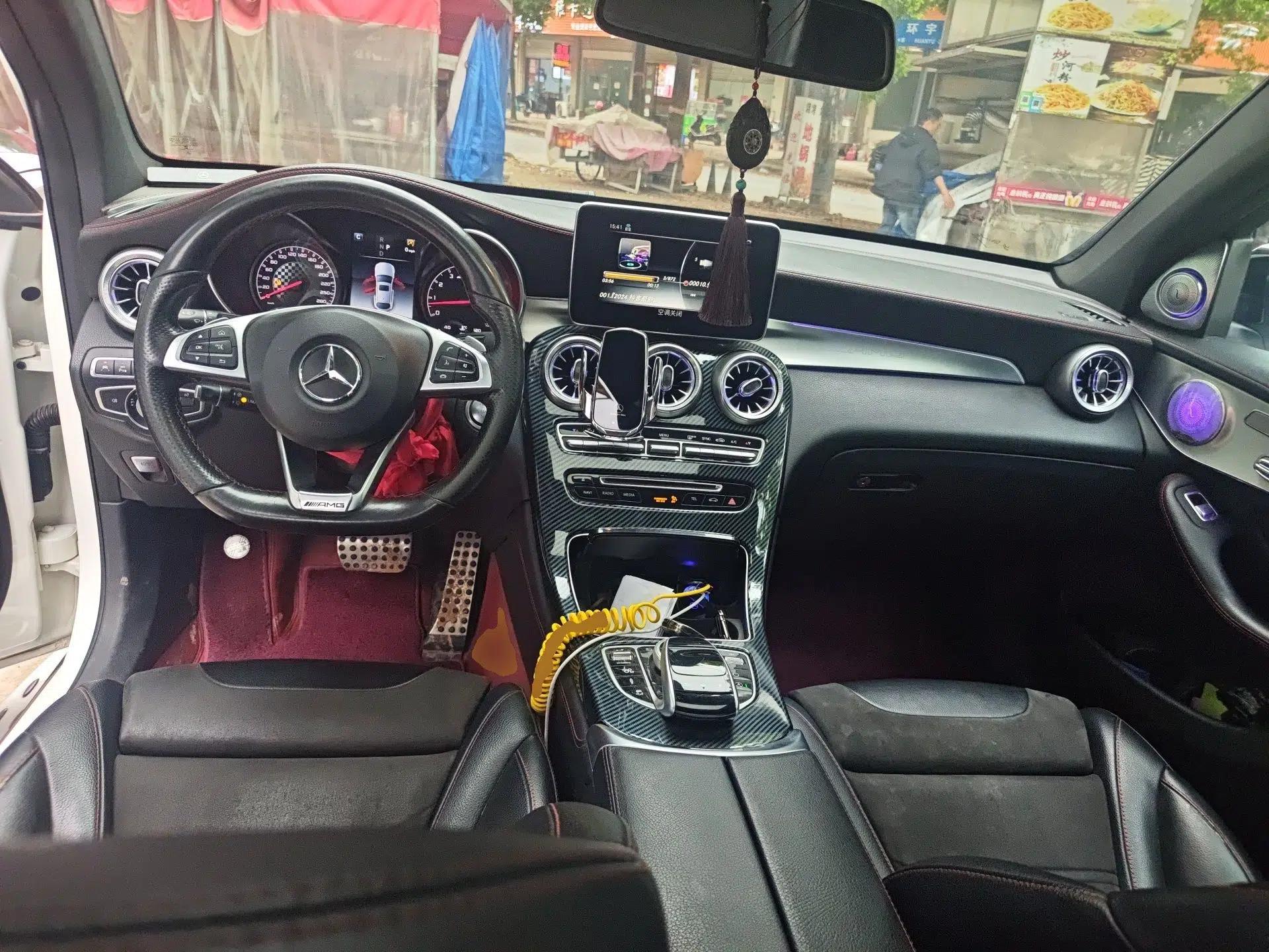 Mercedes-Benz GLC Coupe AMG 2017 AMG GLC 43 4MATIC Coupe SUV — миниатюра 10