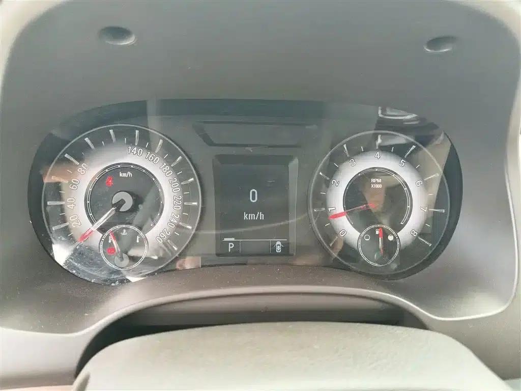 Roewe 950 2015 1.8T Elite Edition — миниатюра 4