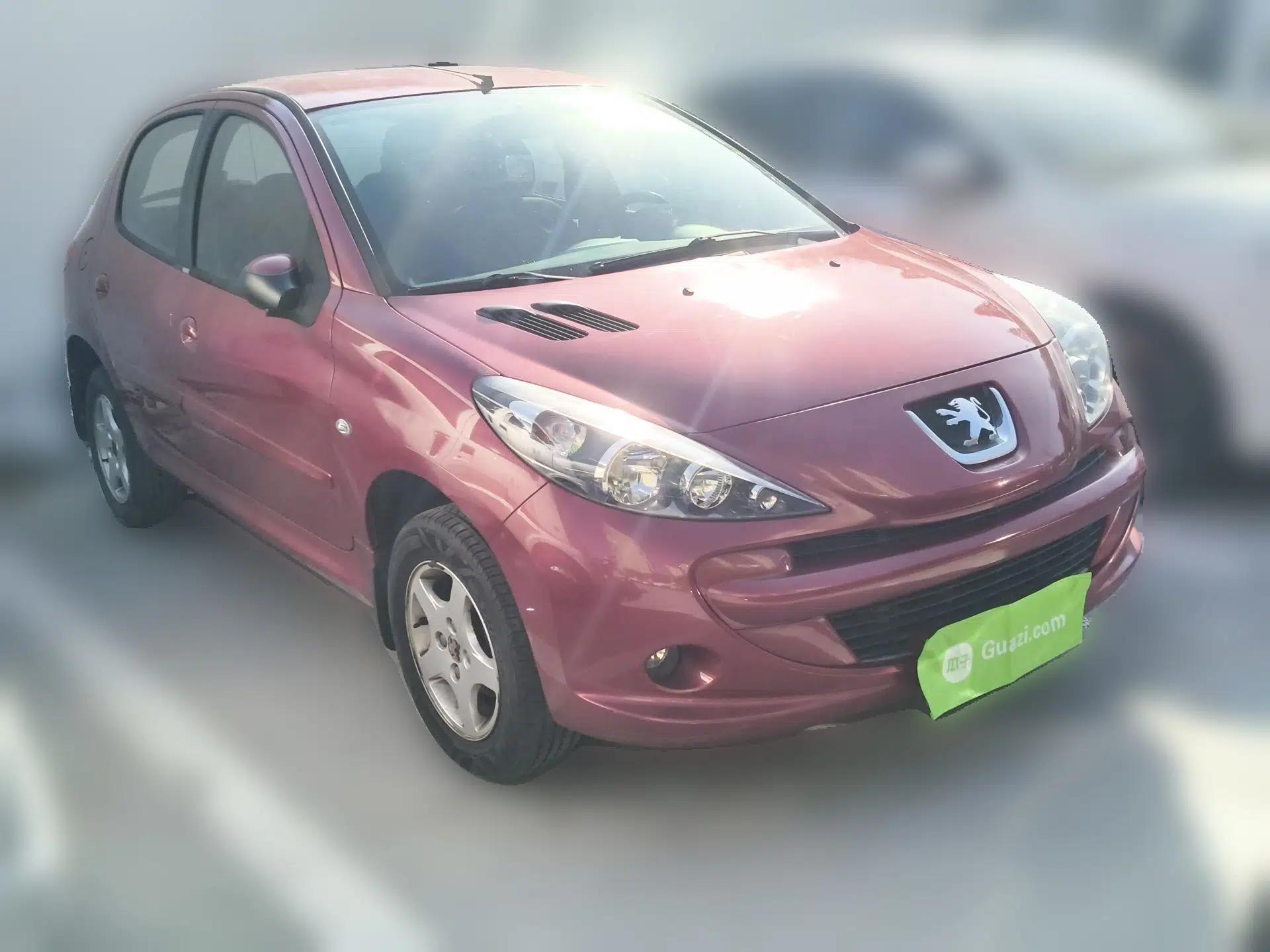 Peugeot 207 2011 Hatchback 1.4L Manual Yule Edition — миниатюра 3