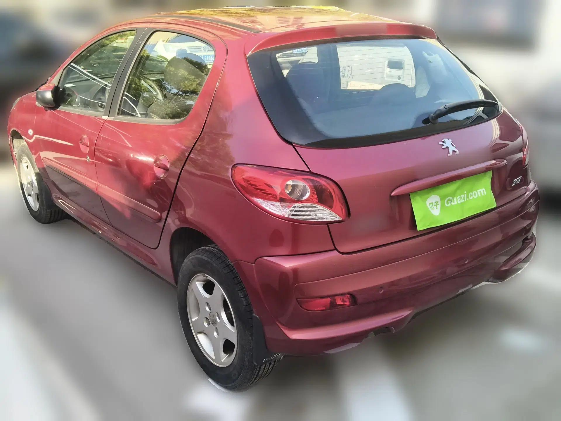 Peugeot 207 2011 Hatchback 1.4L Manual Yule Edition — миниатюра 4