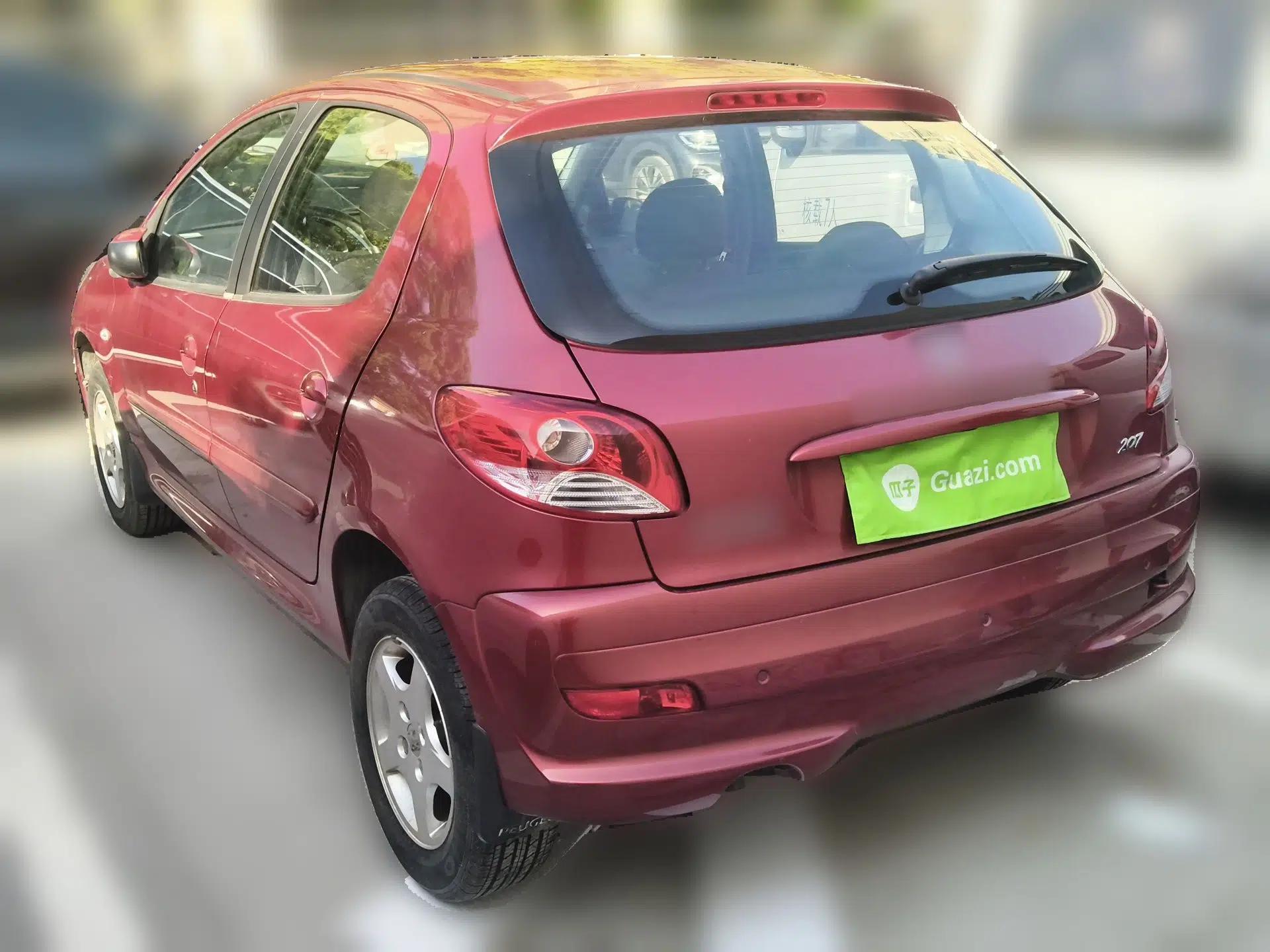 Peugeot 207 2011 Hatchback 1.4L Manual Yule Edition — миниатюра 5