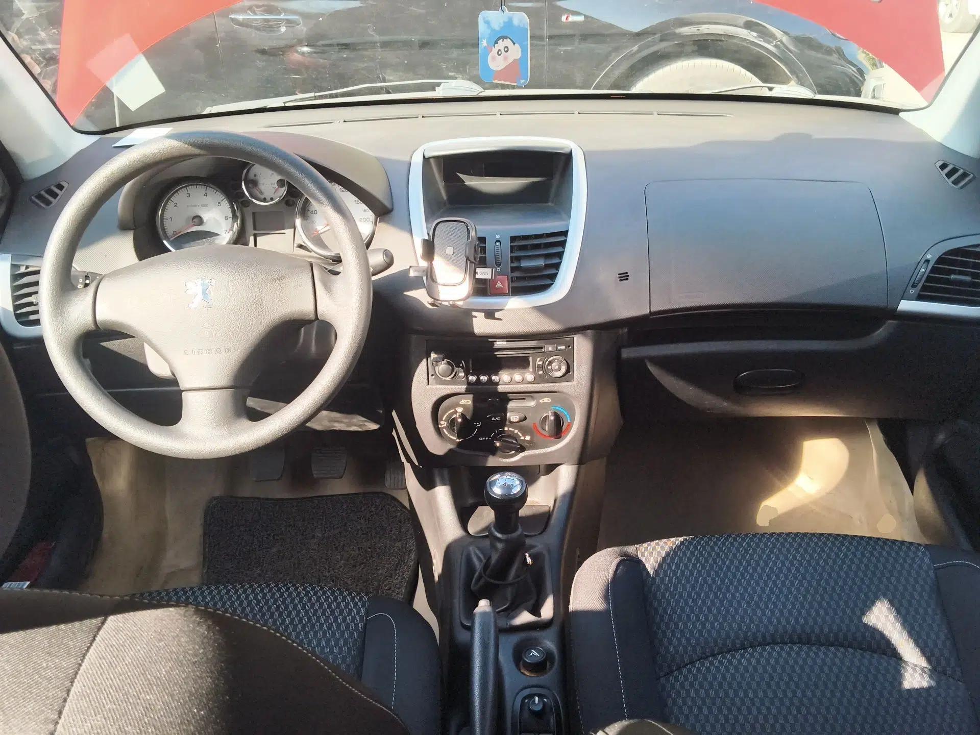 Peugeot 207 2011 Hatchback 1.4L Manual Yule Edition — миниатюра 10