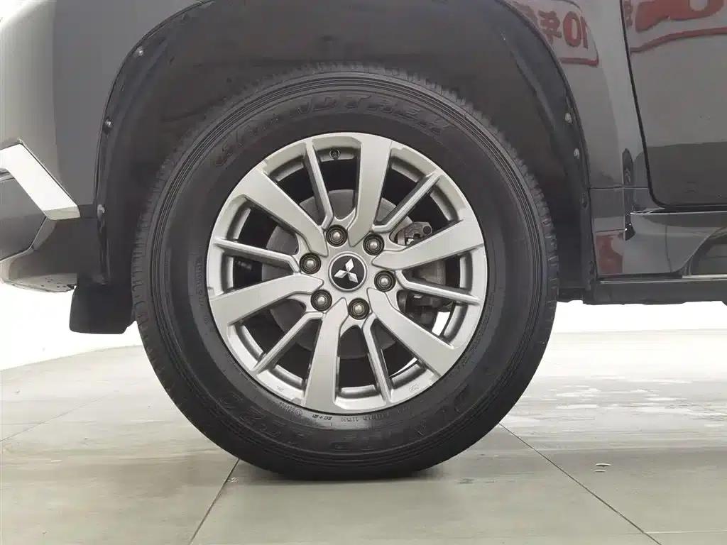 2018 Pajero Sport (Imported) 3.0L Parallel Import — миниатюра 13