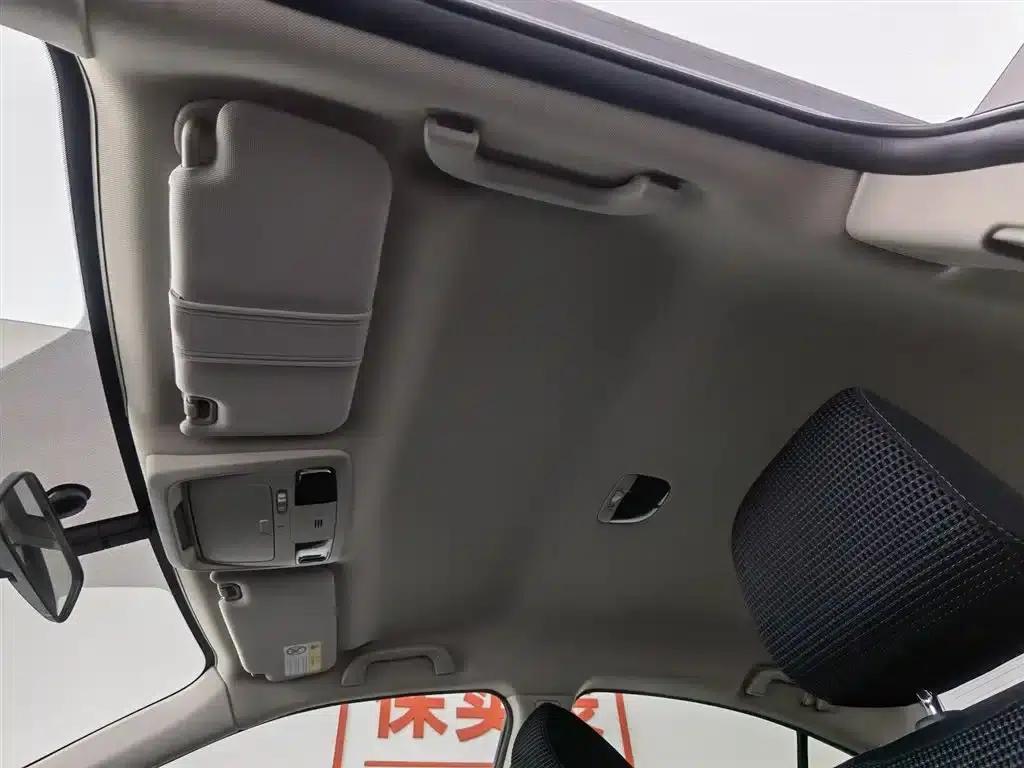 Legacy 2020 Facelift 2.5i AWD Fashion Edition — миниатюра 14