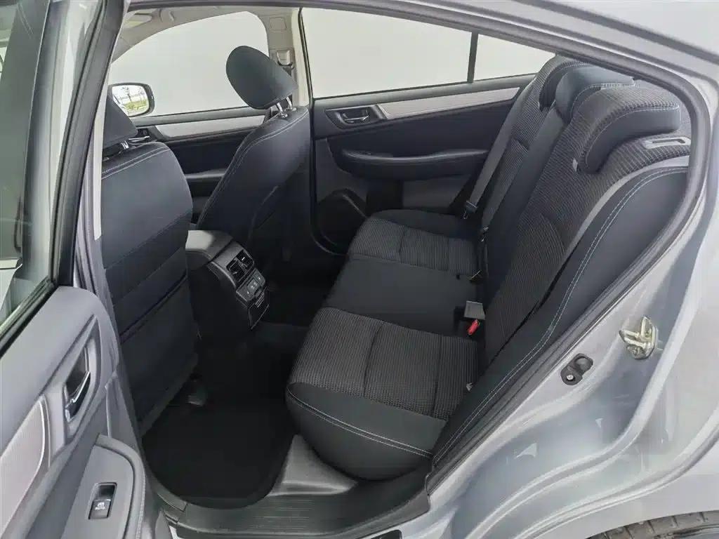 Legacy 2020 Facelift 2.5i AWD Fashion Edition — миниатюра 15
