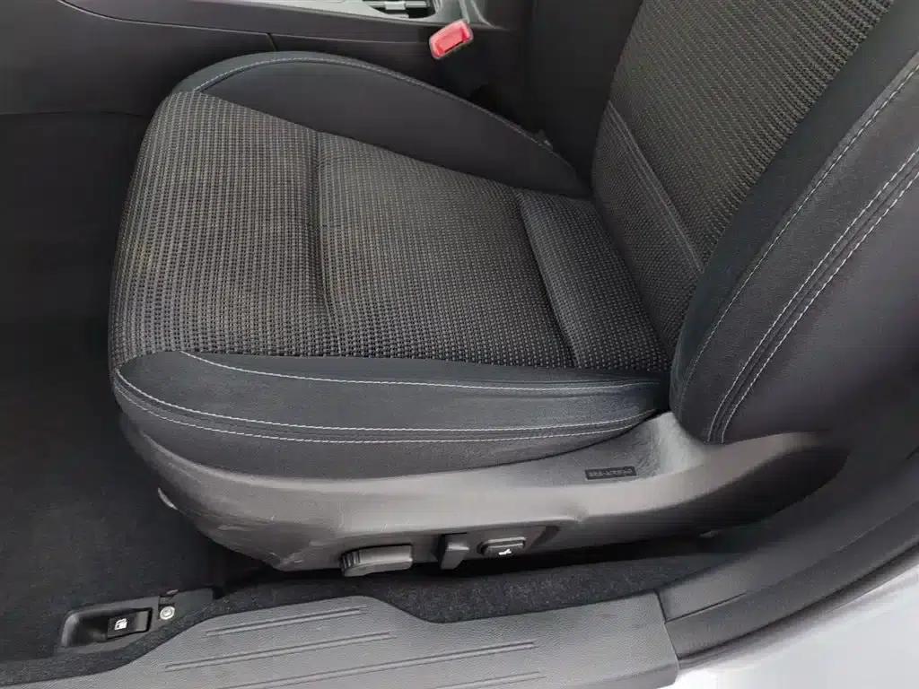 Legacy 2020 Facelift 2.5i AWD Fashion Edition — миниатюра 20