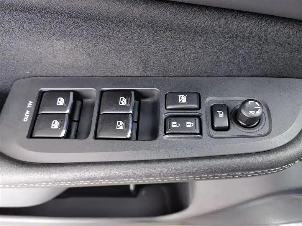 Legacy 2020 Facelift 2.5i AWD Fashion Edition — миниатюра 9