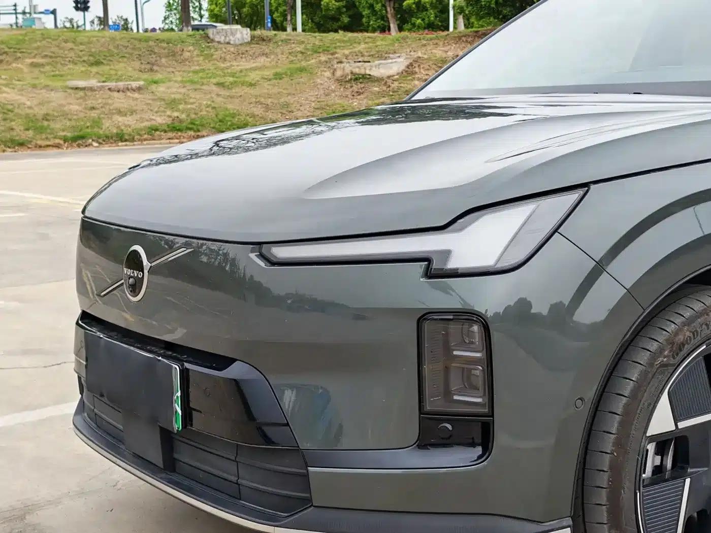 2026 Volvo XC70 Plug-in Hybrid, All-Wheel Drive, Ultra Range — миниатюра 11