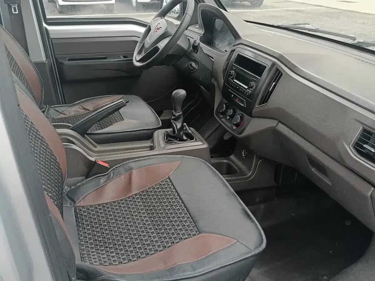 Wuling Rongguang New Card 2019 Model 1.5L Double Cab L3C — миниатюра 4