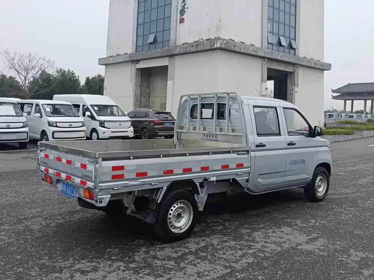 Wuling Rongguang New Card 2019 Model 1.5L Double Cab L3C — миниатюра 6