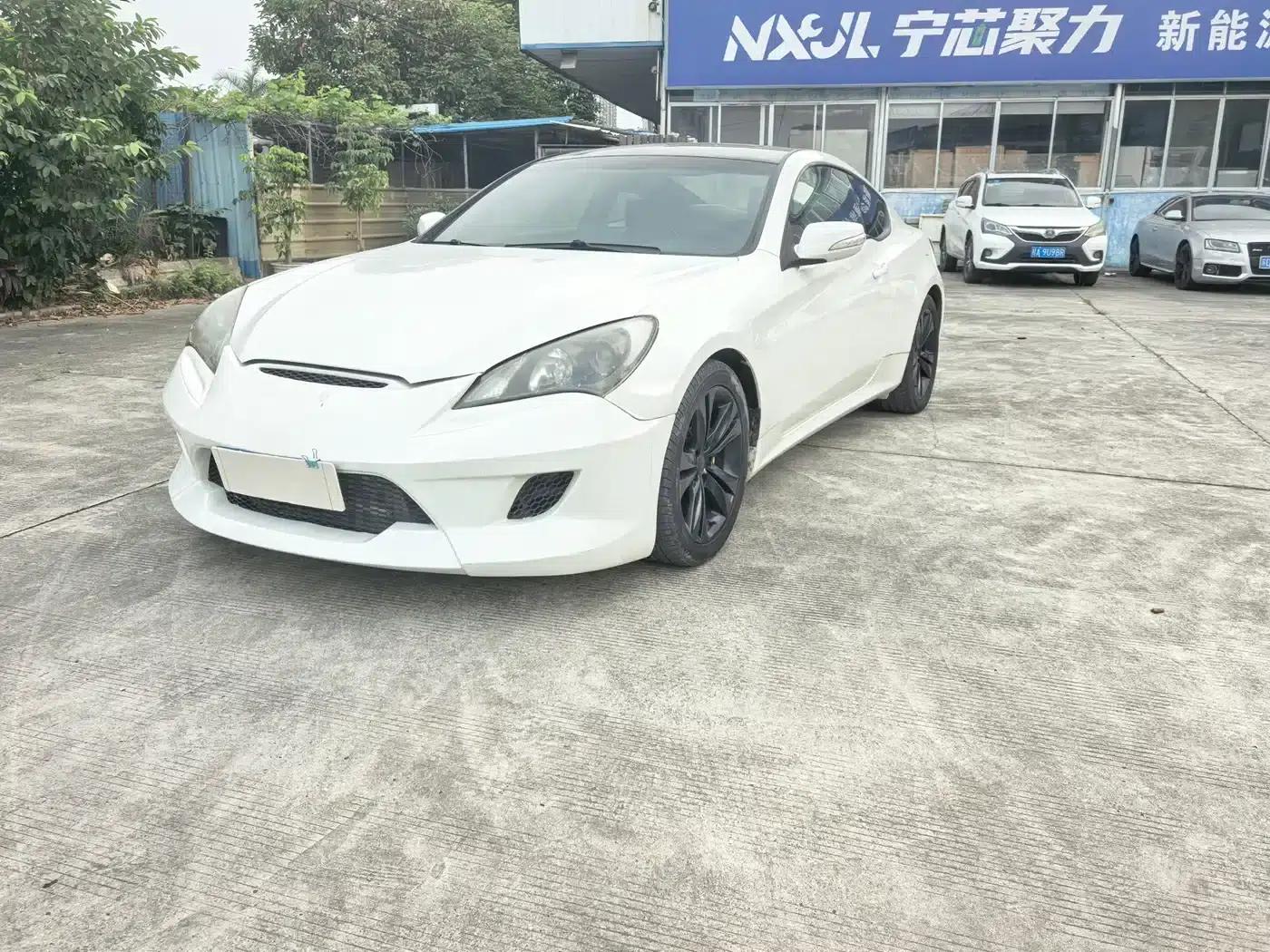 Genesis Coupe 2009 2.0T Automatic Luxury Edition — миниатюра 2
