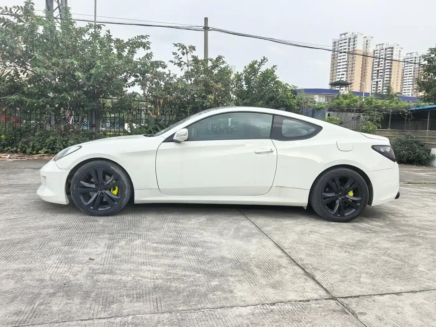 Genesis Coupe 2009 2.0T Automatic Luxury Edition — миниатюра 4