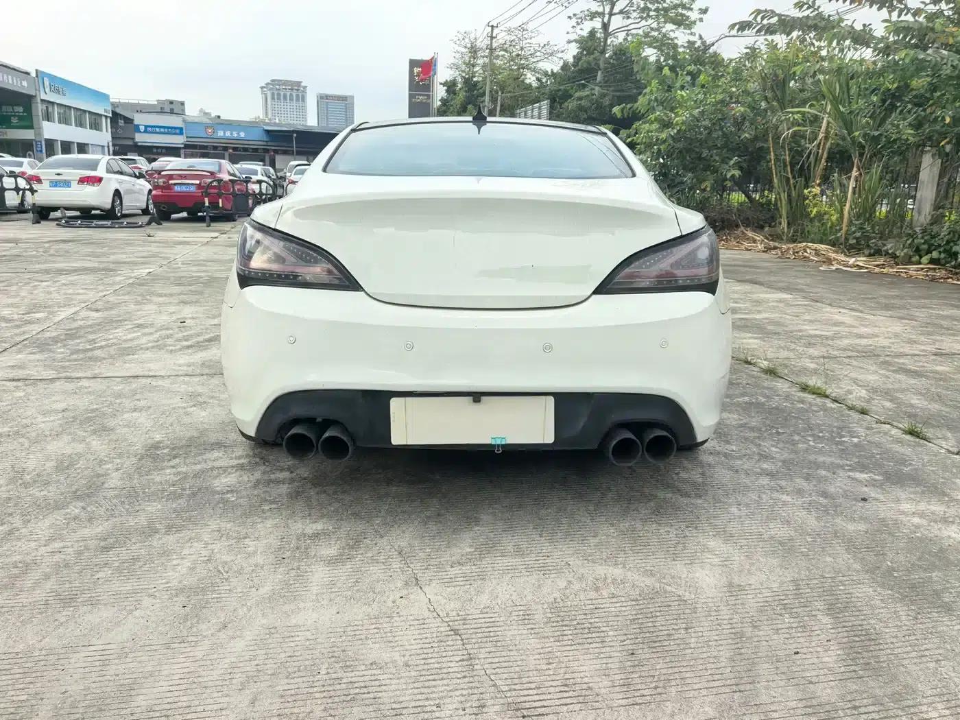 Genesis Coupe 2009 2.0T Automatic Luxury Edition — миниатюра 8