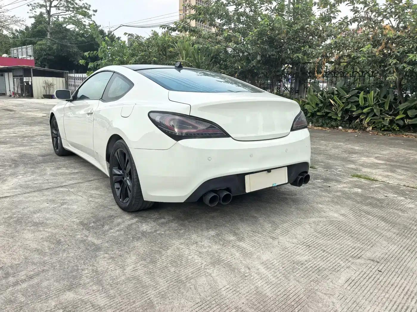 Genesis Coupe 2009 2.0T Automatic Luxury Edition — миниатюра 9