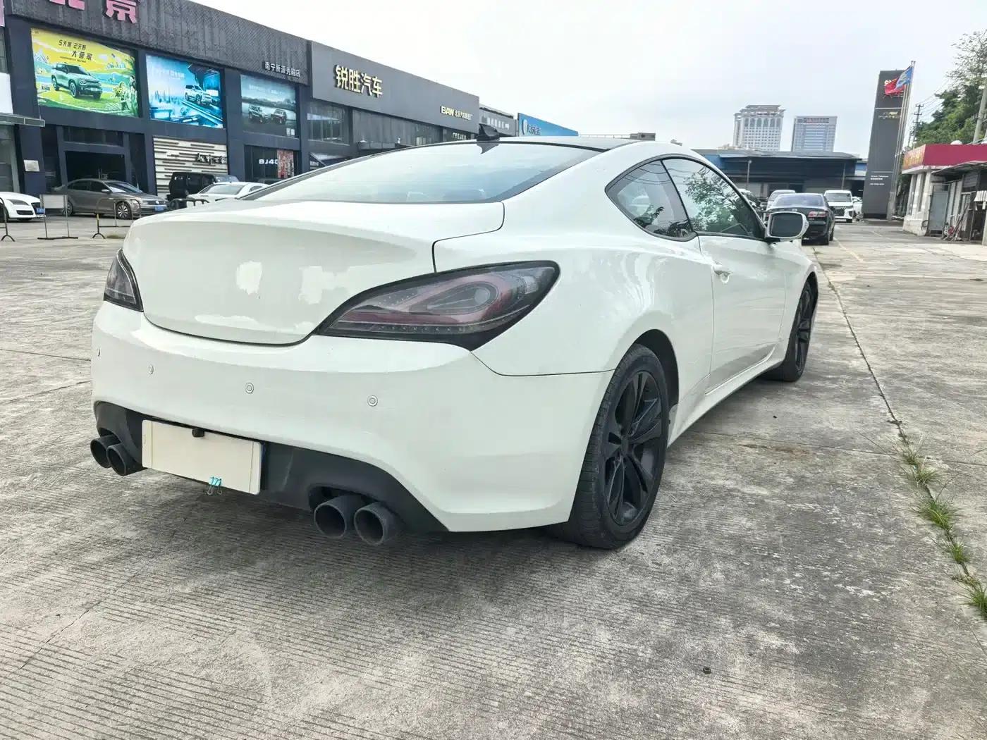 Genesis Coupe 2009 2.0T Automatic Luxury Edition — миниатюра 10