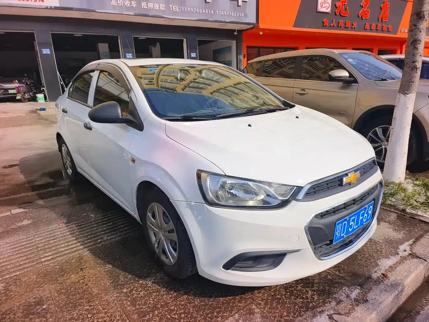2014 Aveo Sedan 1.4SL AT Fashion Sunroof Edition — миниатюра 3