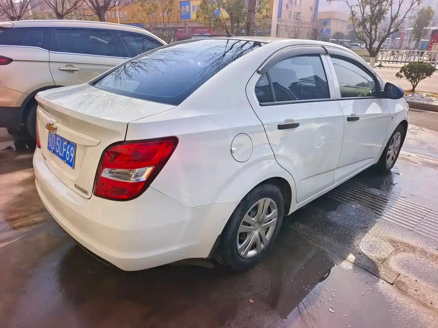 2014 Aveo Sedan 1.4SL AT Fashion Sunroof Edition — миниатюра 4