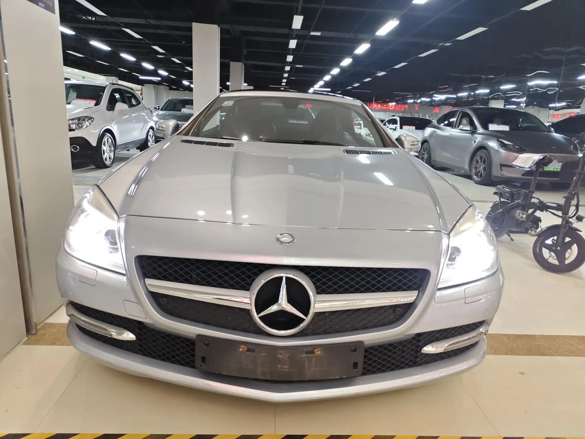 Mercedes-Benz SLK-Class 2011 SLK 200 Fashion Model — миниатюра 2