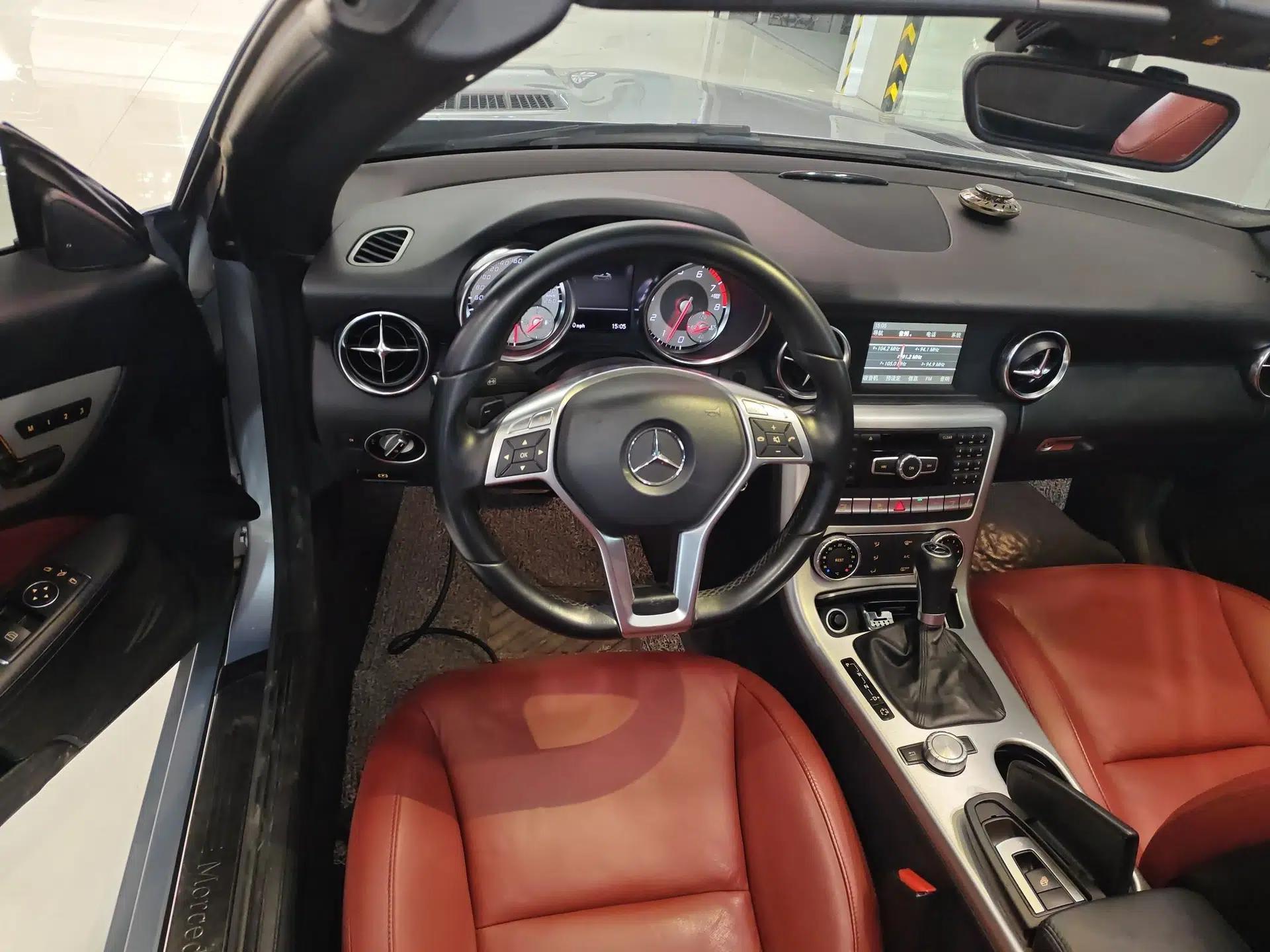 Mercedes-Benz SLK-Class 2011 SLK 200 Fashion Model — миниатюра 14