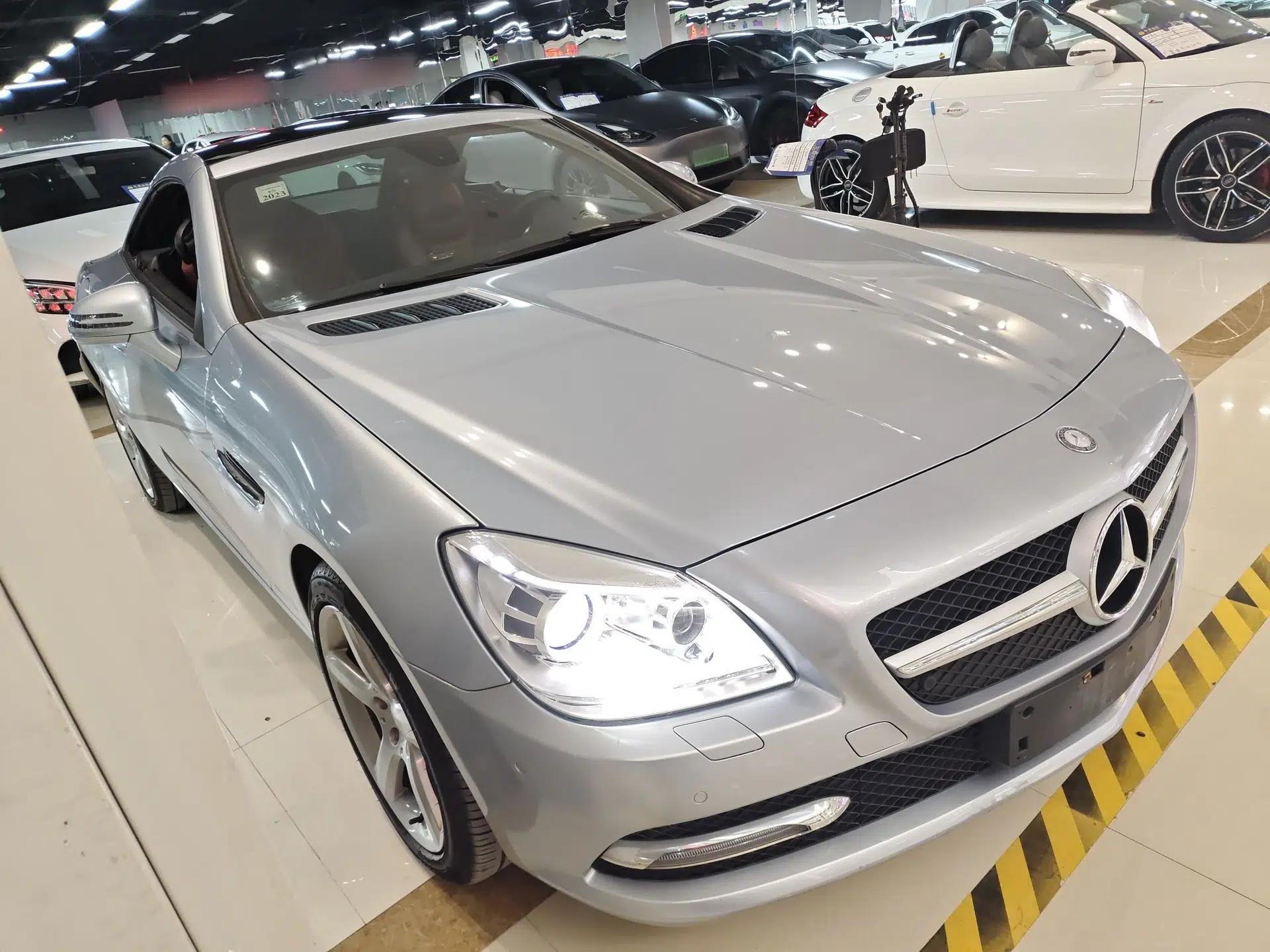 Mercedes-Benz SLK-Class 2011 SLK 200 Fashion Model — миниатюра 3