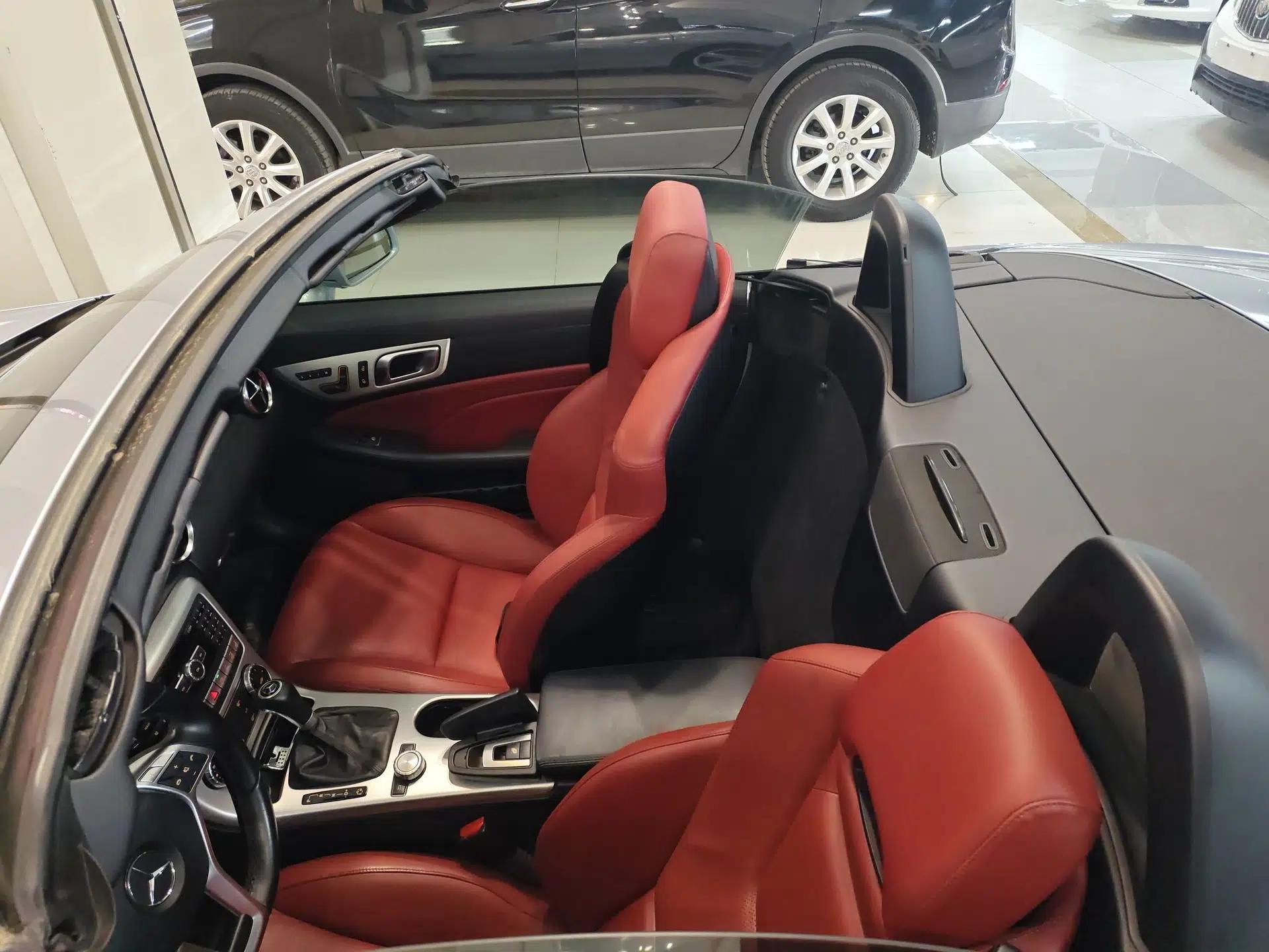 Mercedes-Benz SLK-Class 2011 SLK 200 Fashion Model — миниатюра 21