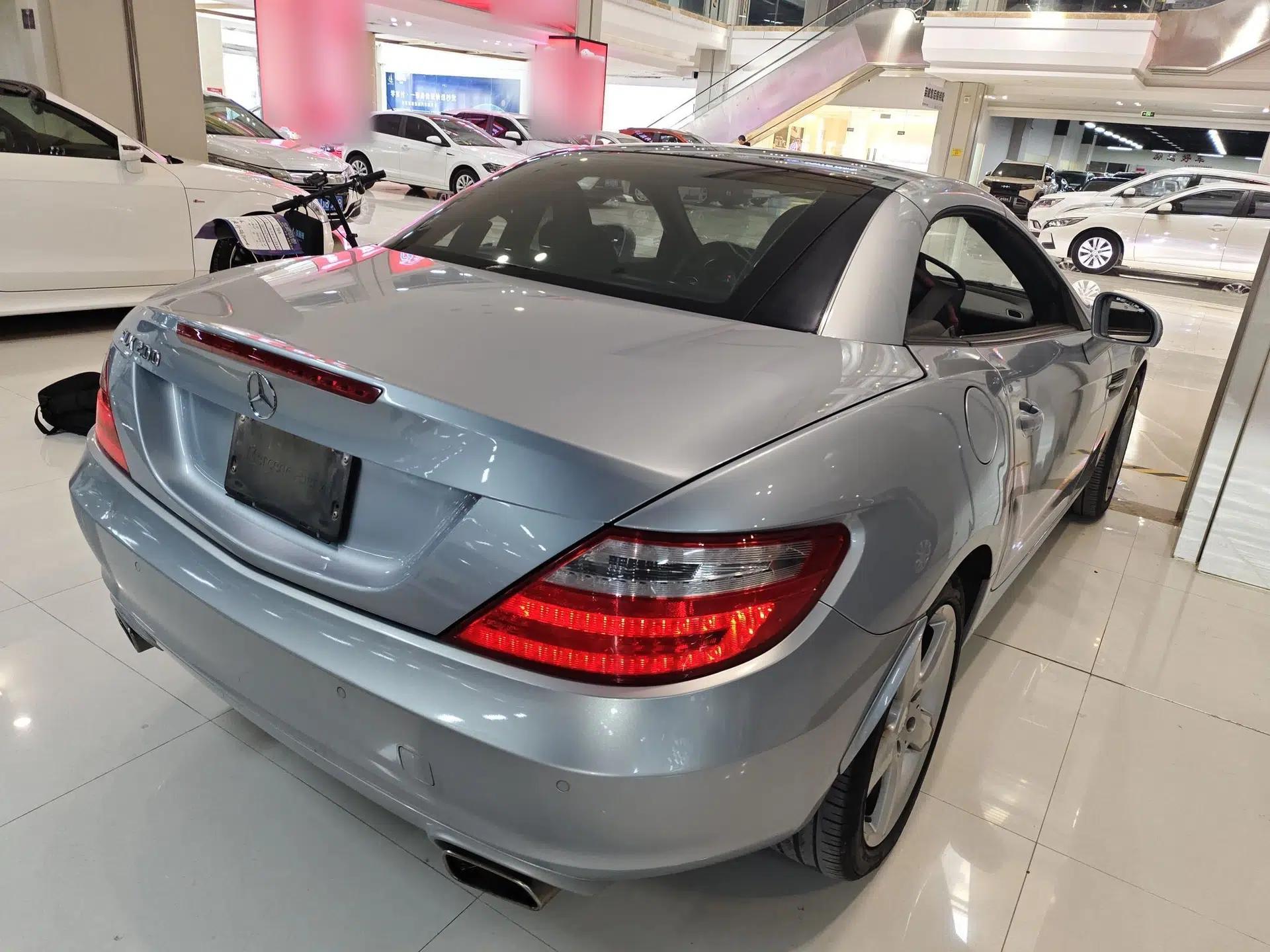 Mercedes-Benz SLK-Class 2011 SLK 200 Fashion Model — миниатюра 6