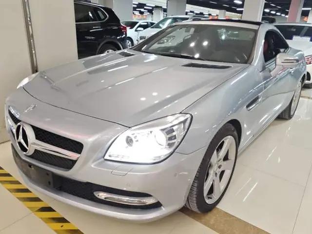 Mercedes-Benz SLK-Class 2011 SLK 200 Fashion Model