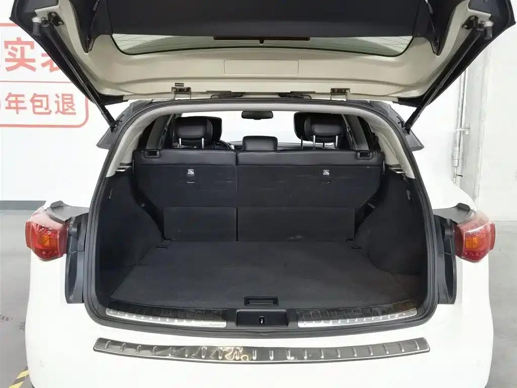 Infiniti QX70 2013 3.7L Standard Edition — миниатюра 16