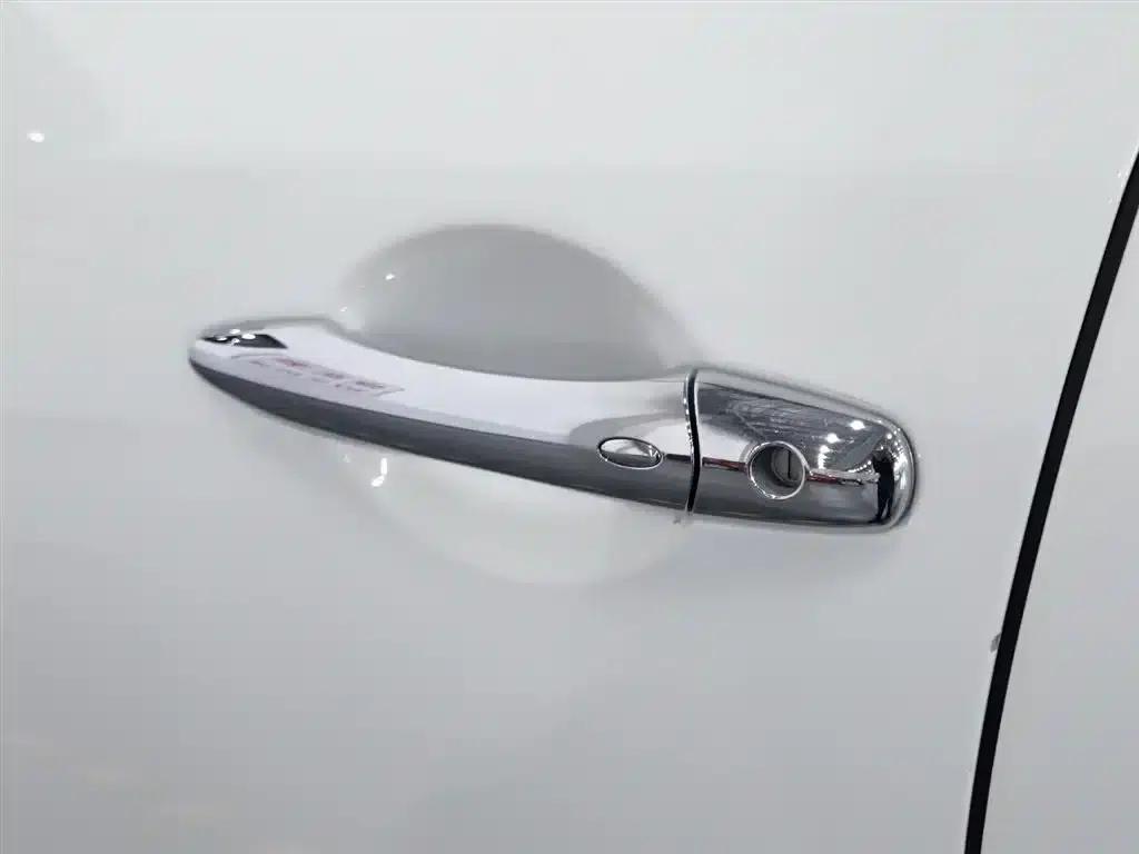 Infiniti QX70 2013 3.7L Standard Edition — миниатюра 18