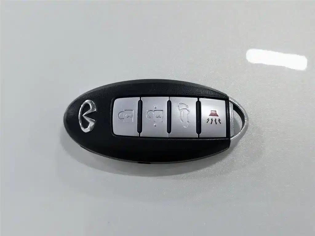 Infiniti QX70 2013 3.7L Standard Edition — миниатюра 19