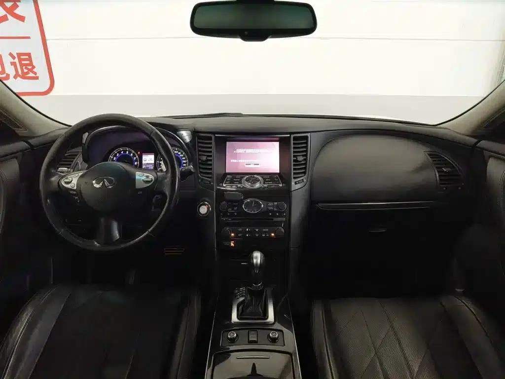 Infiniti QX70 2013 3.7L Standard Edition — миниатюра 5