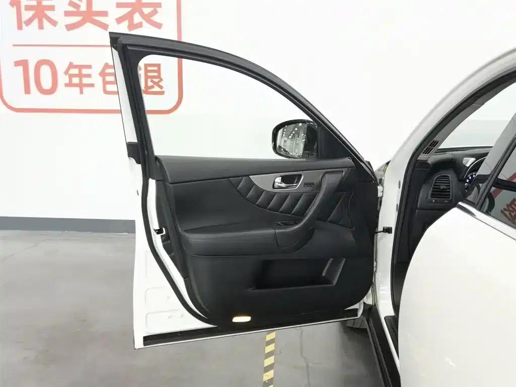 Infiniti QX70 2013 3.7L Standard Edition — миниатюра 8