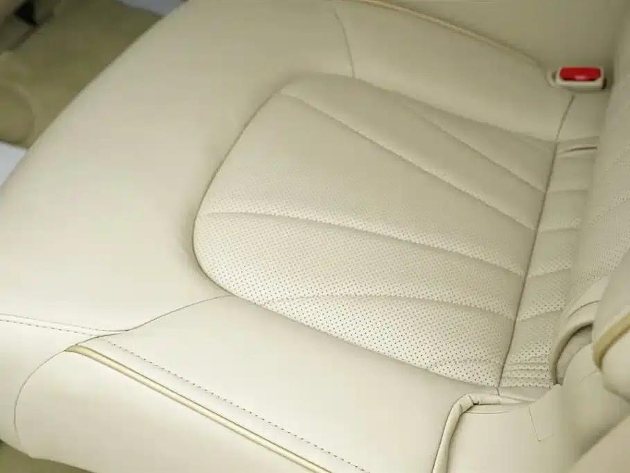 2011 Infiniti QX56 — миниатюра 15