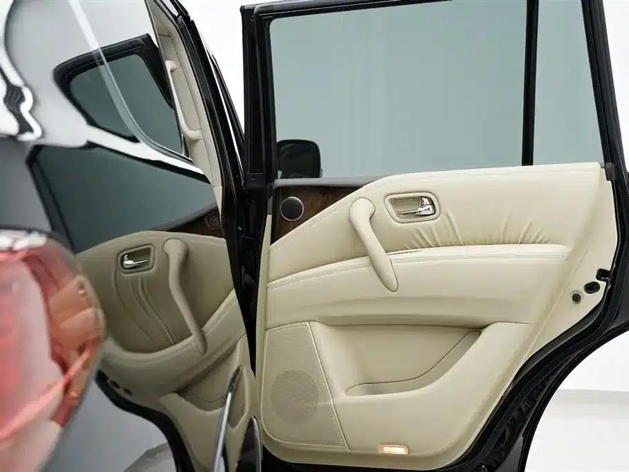 2011 Infiniti QX56 — миниатюра 23