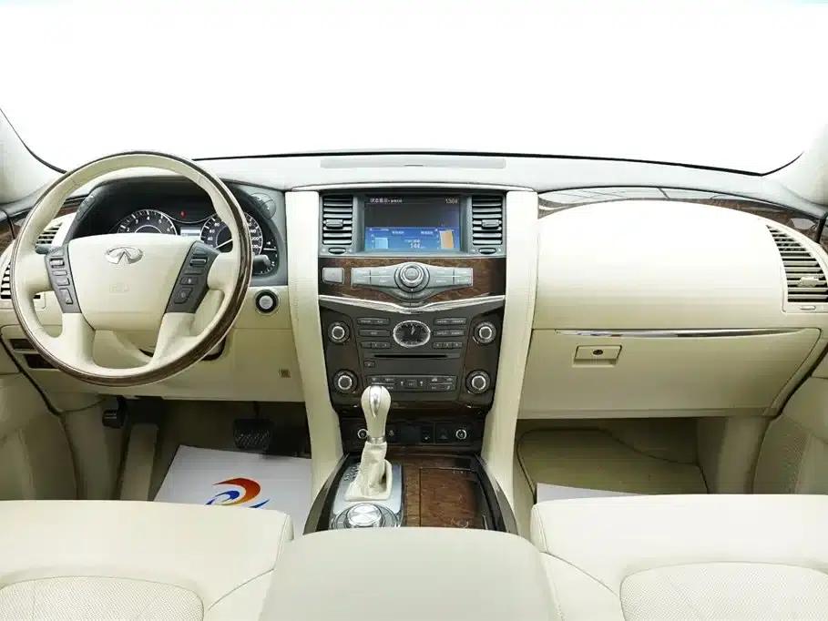 2011 Infiniti QX56 — миниатюра 7