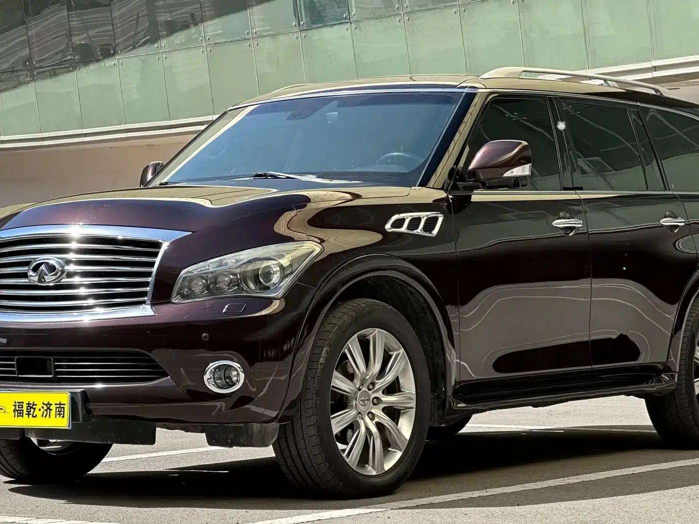 2011 Infiniti QX56 — миниатюра 1