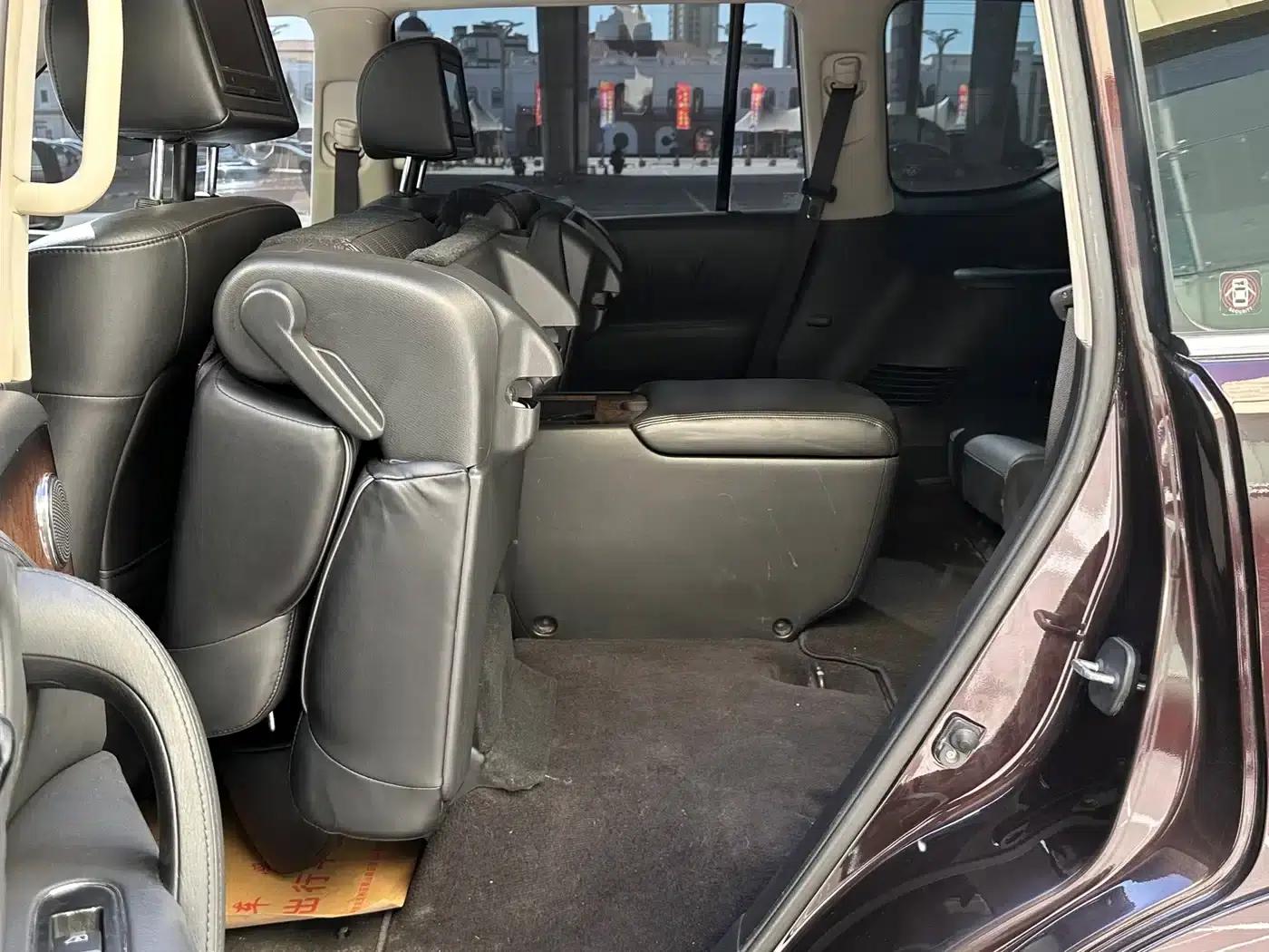2011 Infiniti QX56 — миниатюра 16