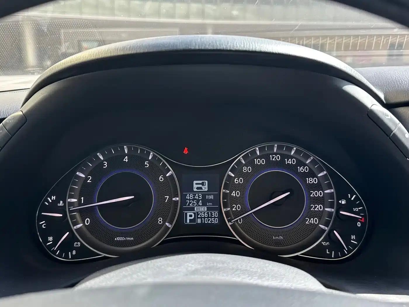 2011 Infiniti QX56 — миниатюра 17