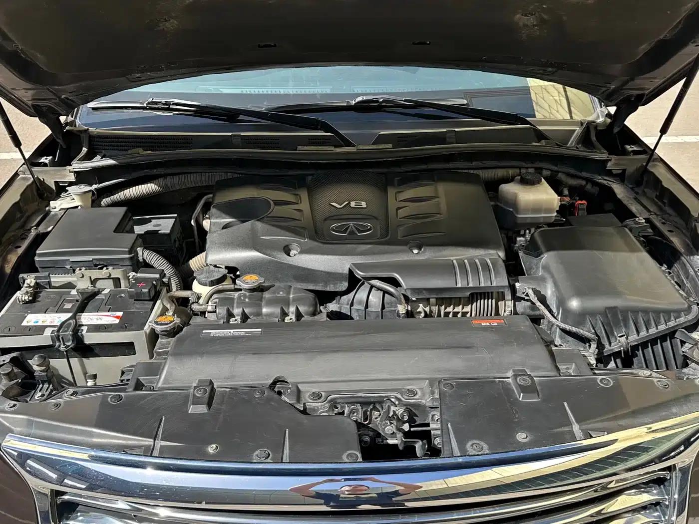 2011 Infiniti QX56 — миниатюра 23