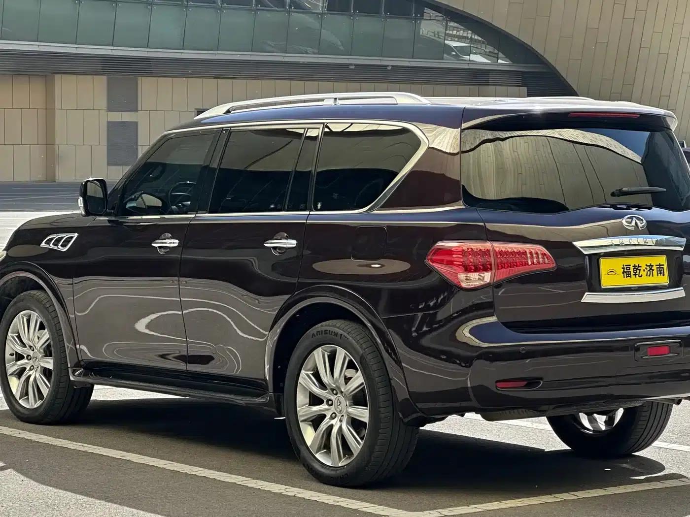 2011 Infiniti QX56 — миниатюра 7