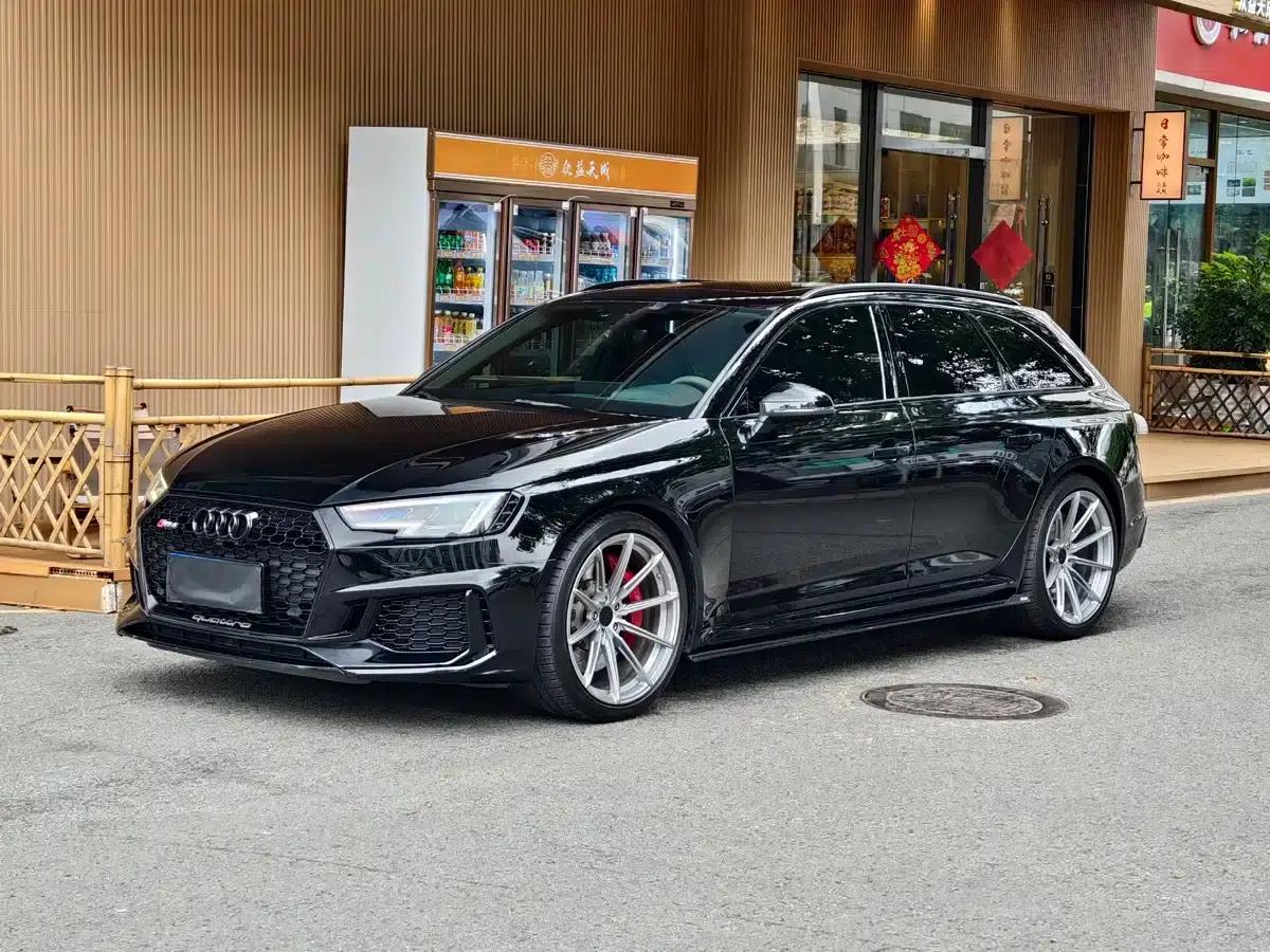 Audi RS 4 2019 RS 4 2.9T Avant — миниатюра 1