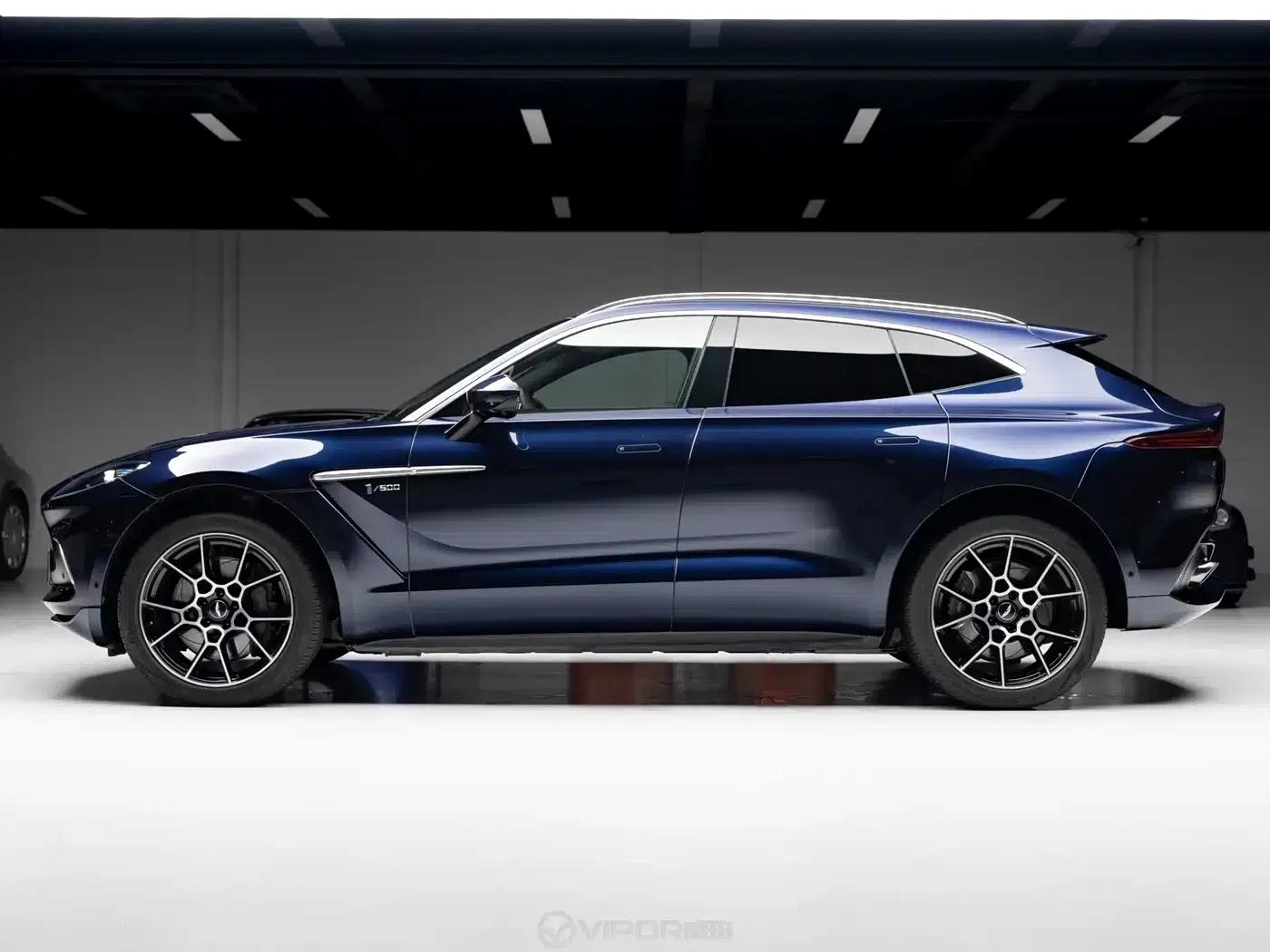Aston Martin DBX 2020 4.0T V8 1913 First Edition Limited Edition — миниатюра 2