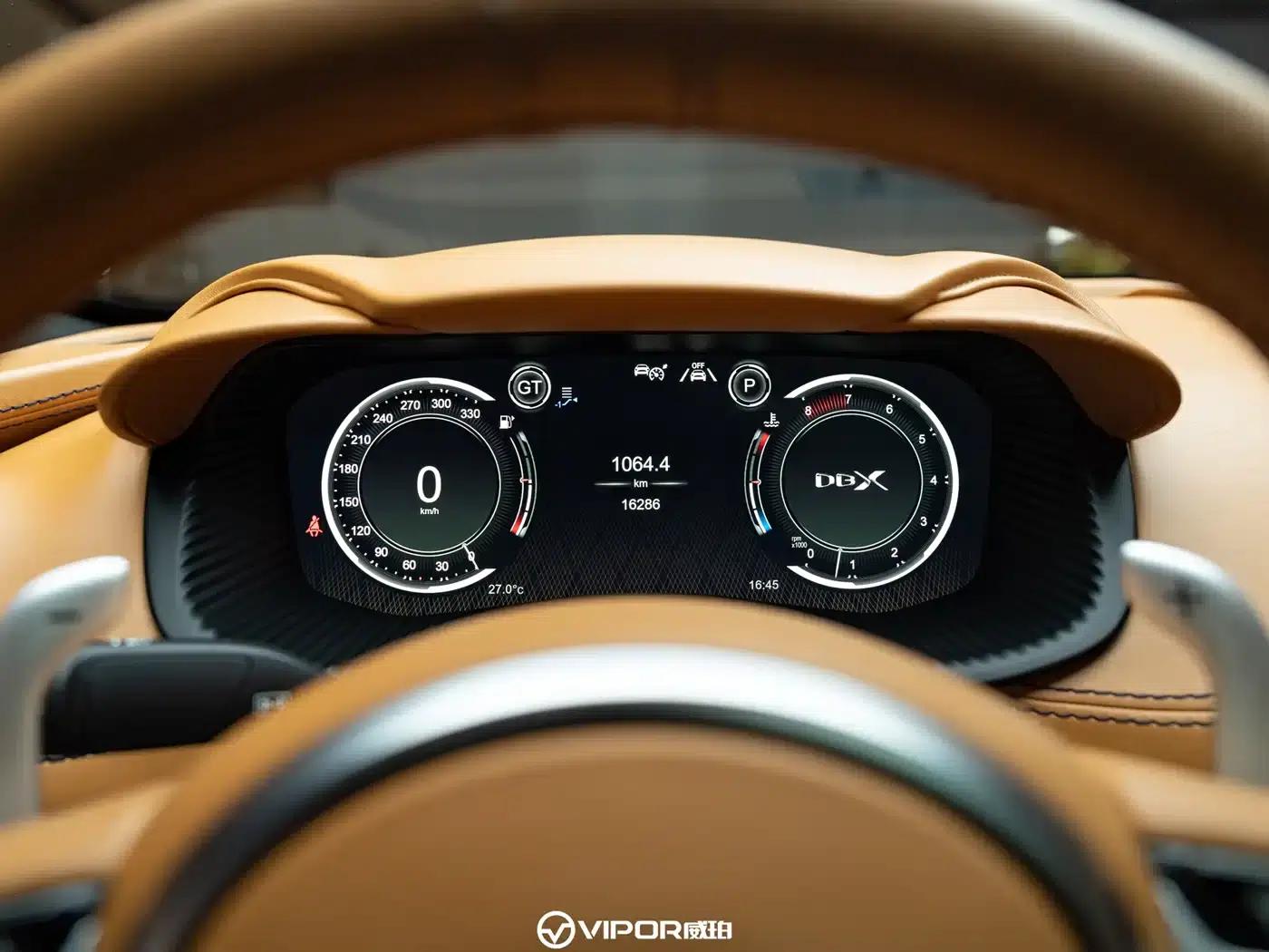 Aston Martin DBX 2020 4.0T V8 1913 First Edition Limited Edition — миниатюра 11