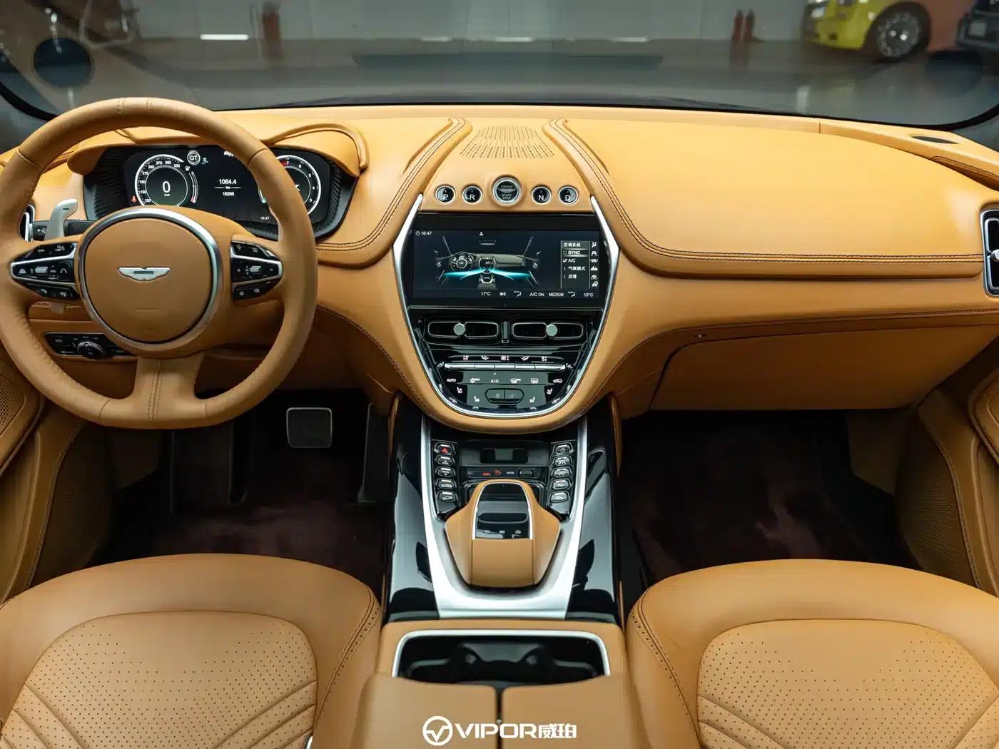 Aston Martin DBX 2020 4.0T V8 1913 First Edition Limited Edition — миниатюра 12