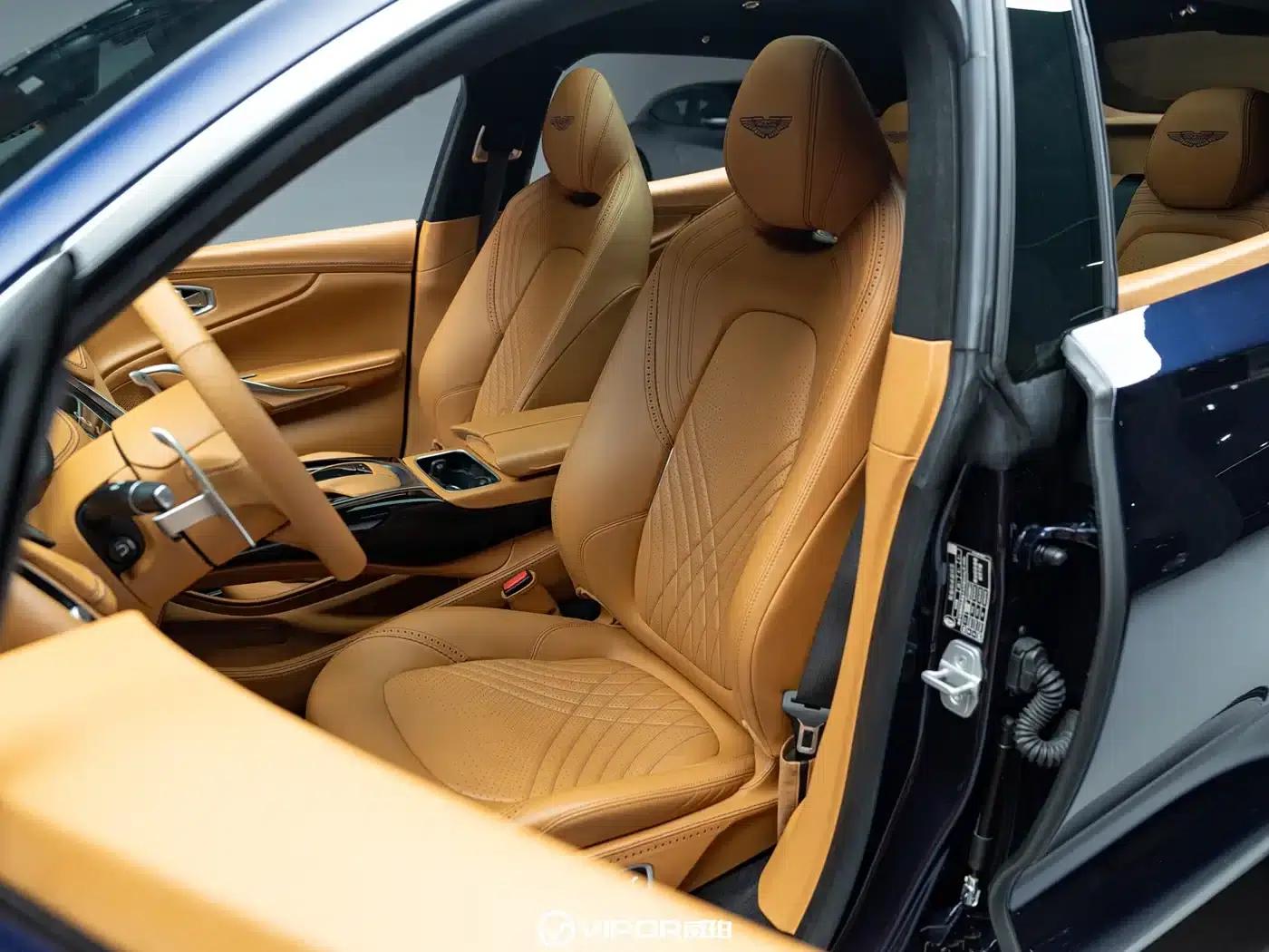 Aston Martin DBX 2020 4.0T V8 1913 First Edition Limited Edition — миниатюра 10