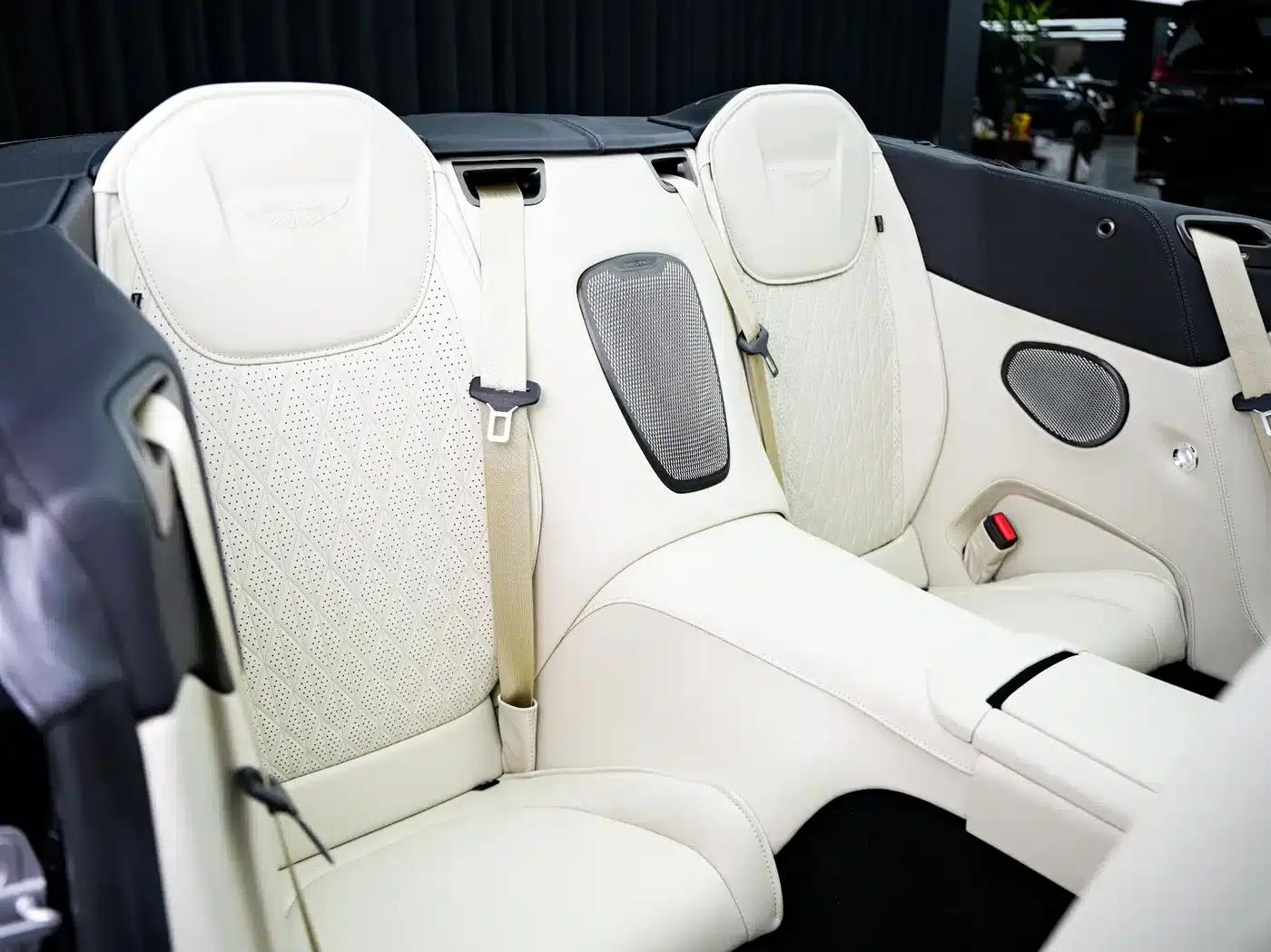 Aston Martin DB12 2025 4.0T V8 Volante — миниатюра 23